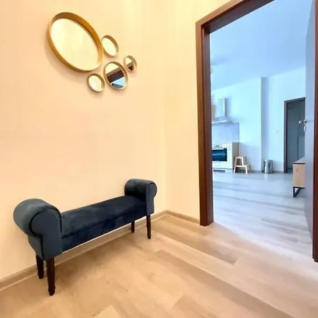 Apartment 1 In The Bank House